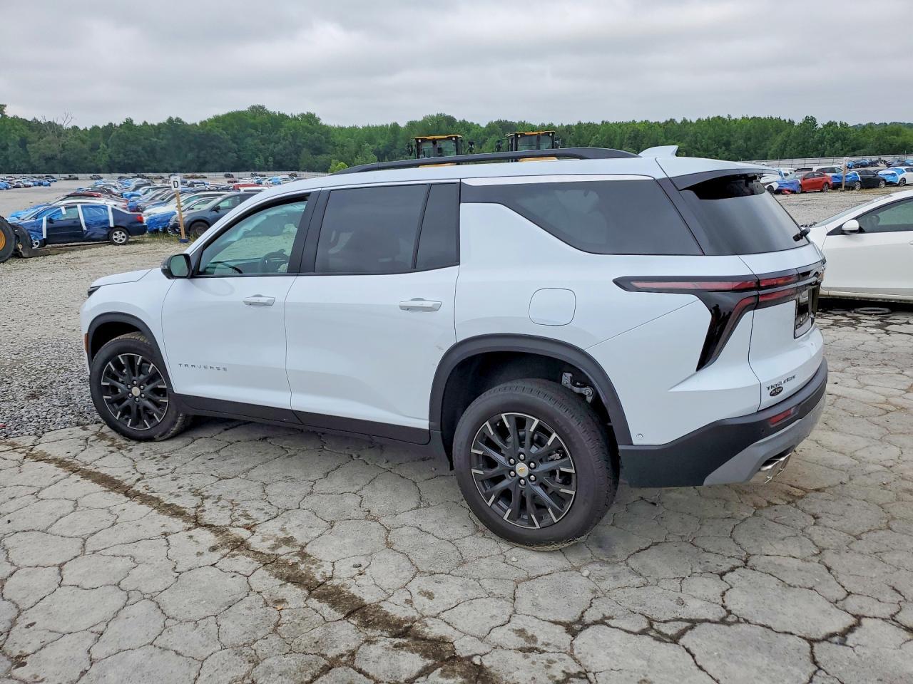 2026 Chevrolet Traverse Lt - zdjęcie 2