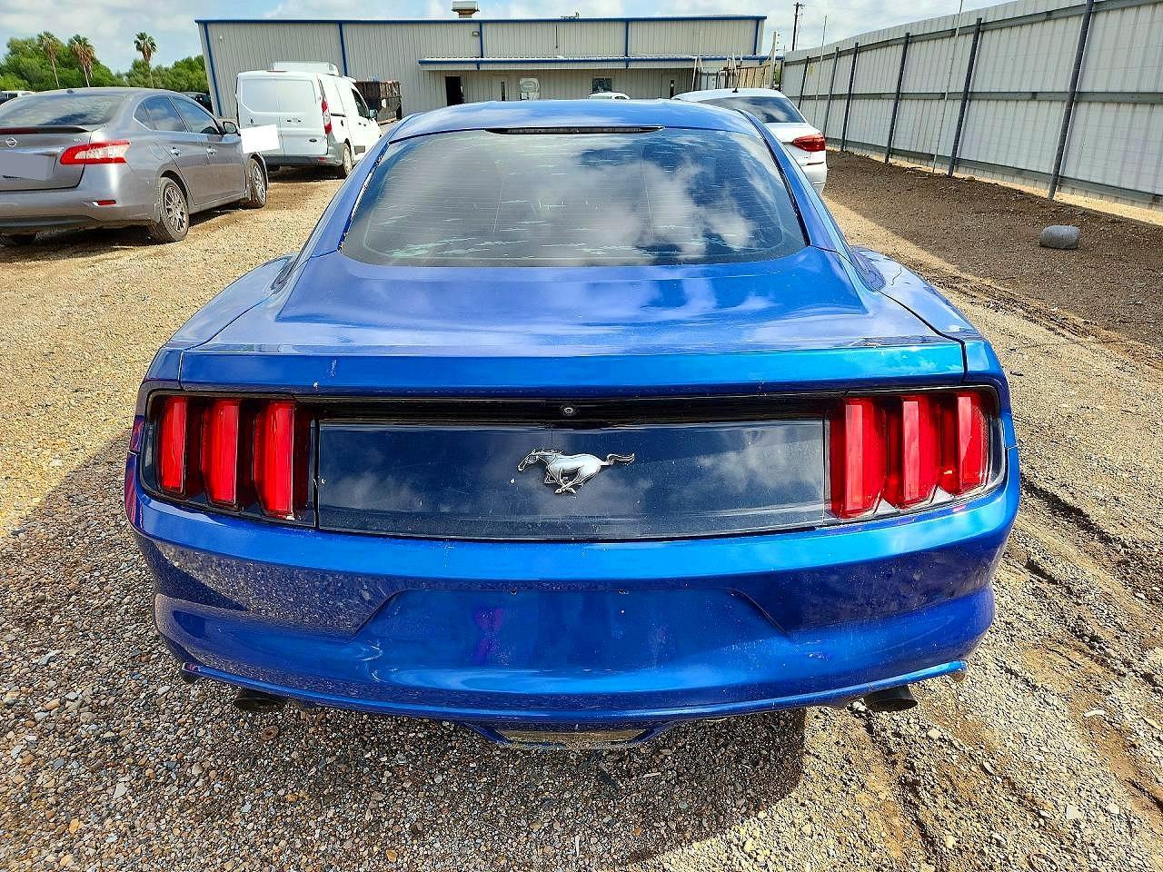 2017 Ford Mustang - zdjęcie 9