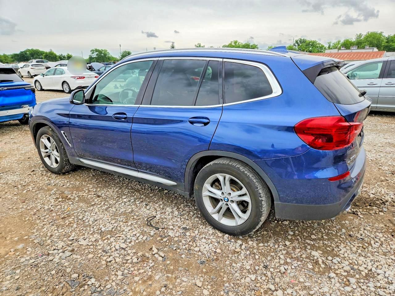 2018 BMW X3 xDrive30I - zdjęcie 2