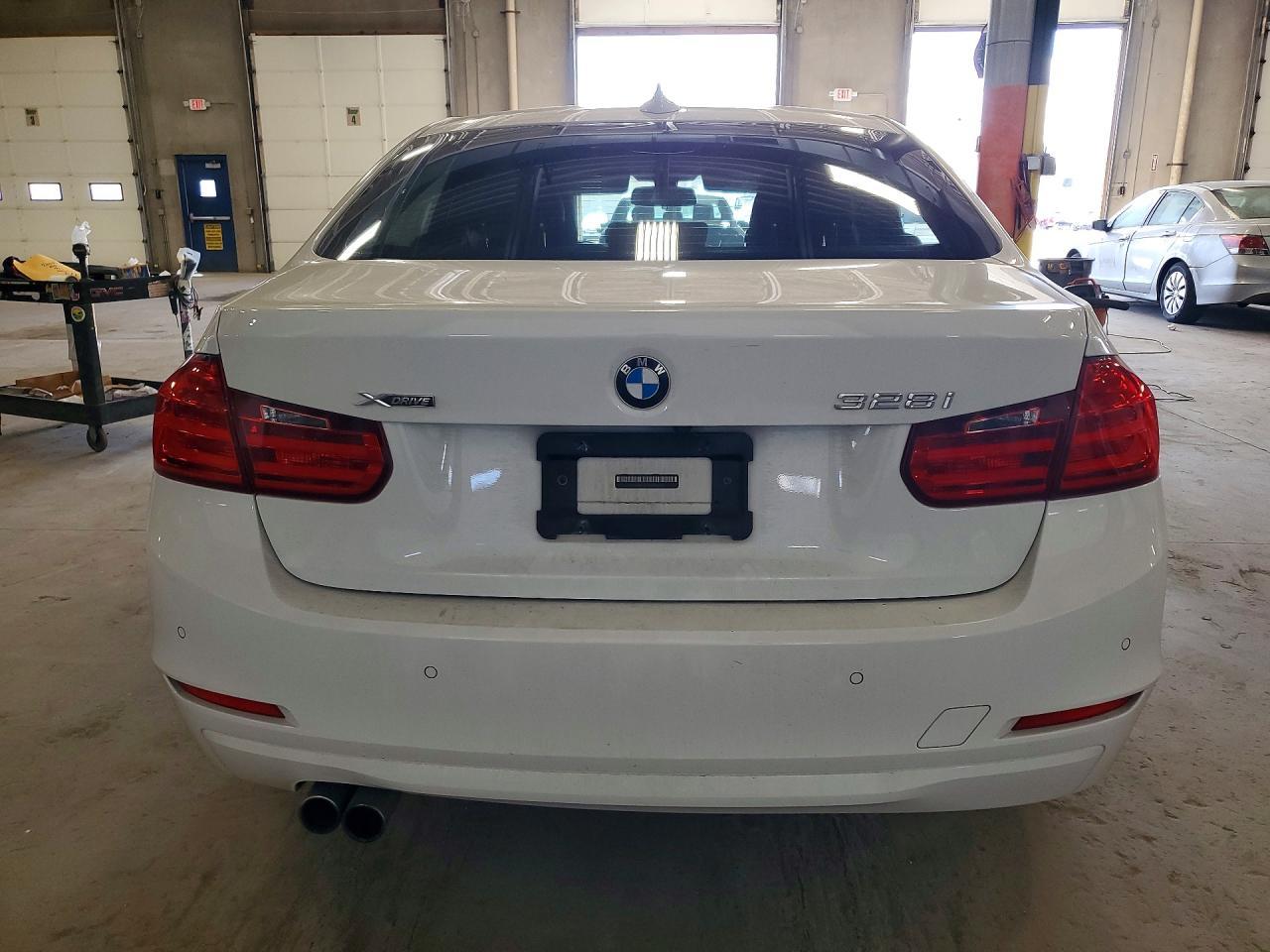 2014 BMW 328 Xi - zdjęcie 6