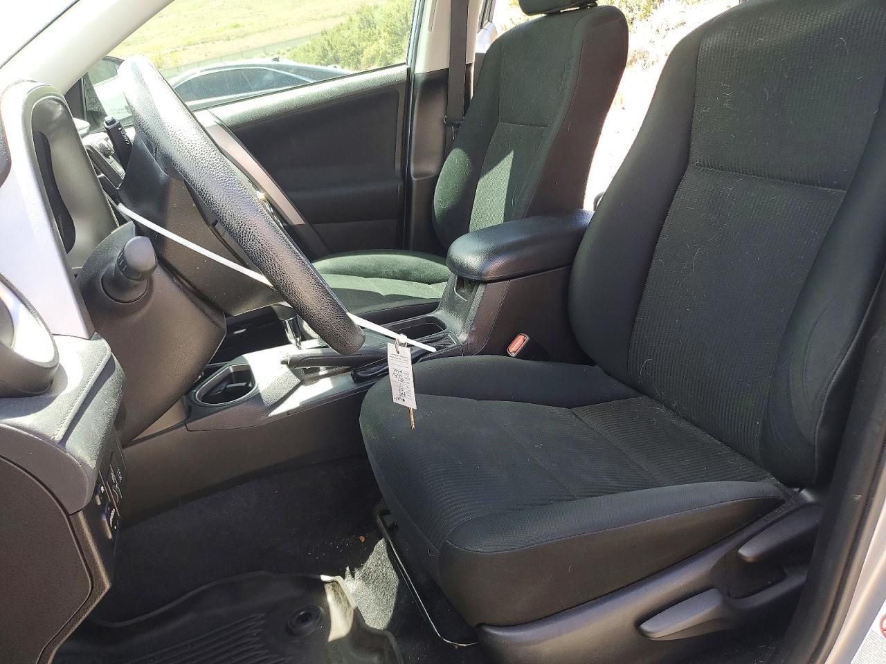 2017 Toyota Rav4 Le - zdjęcie 7