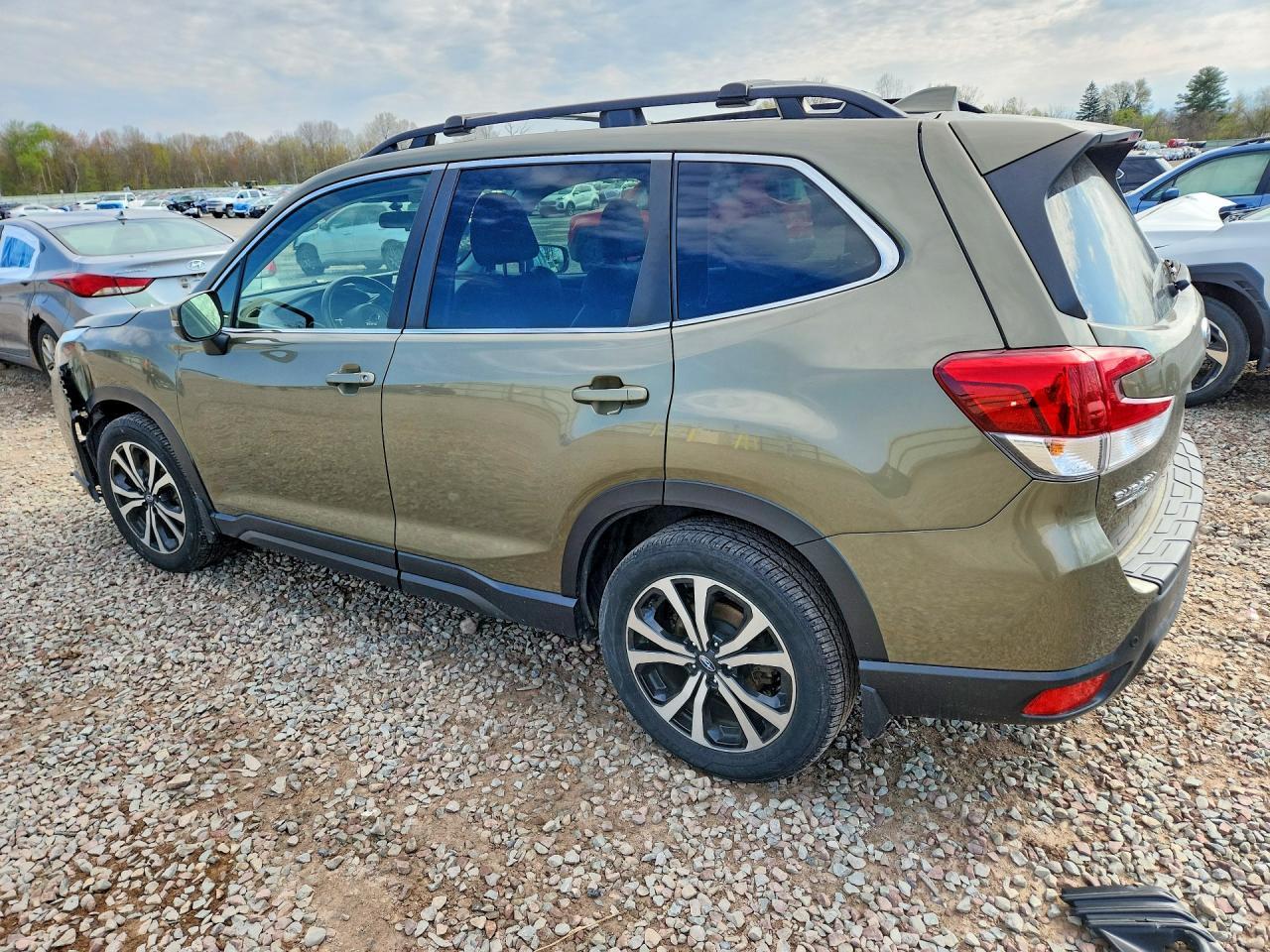 2022 Subaru Forester Limited - zdjęcie 2