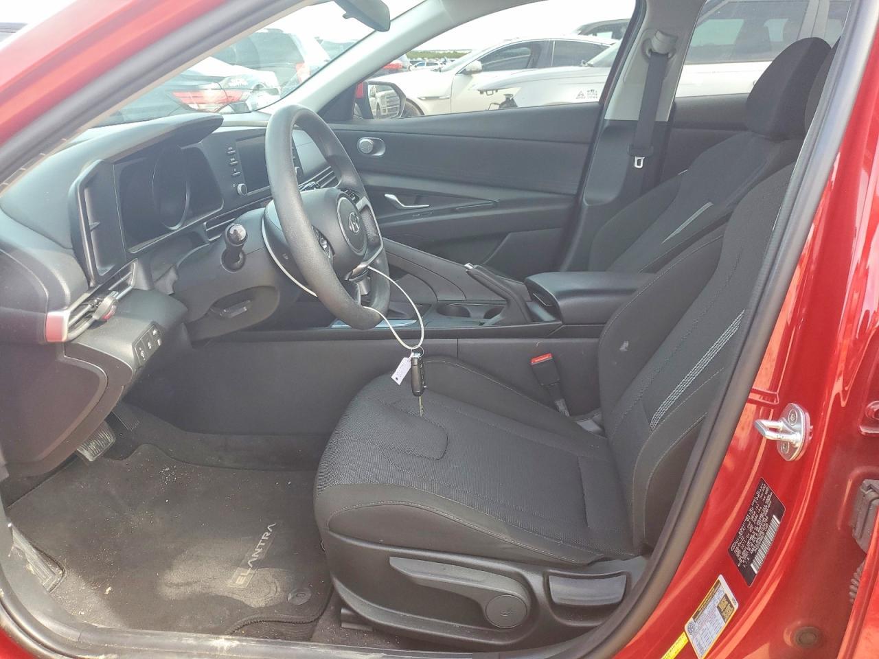 2022 Hyundai Elantra Se - zdjęcie 7