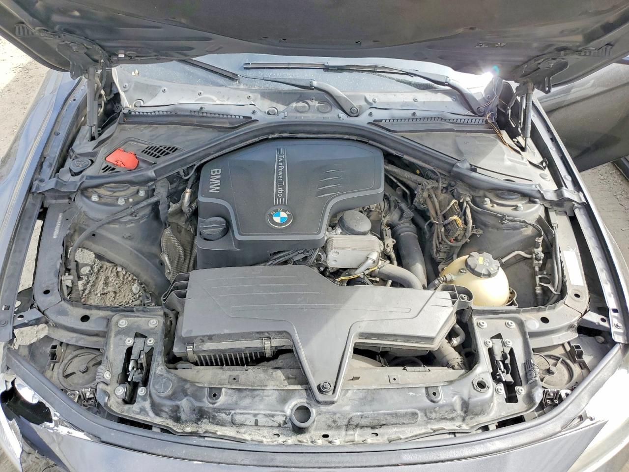 2016 BMW 320 I - zdjęcie 11