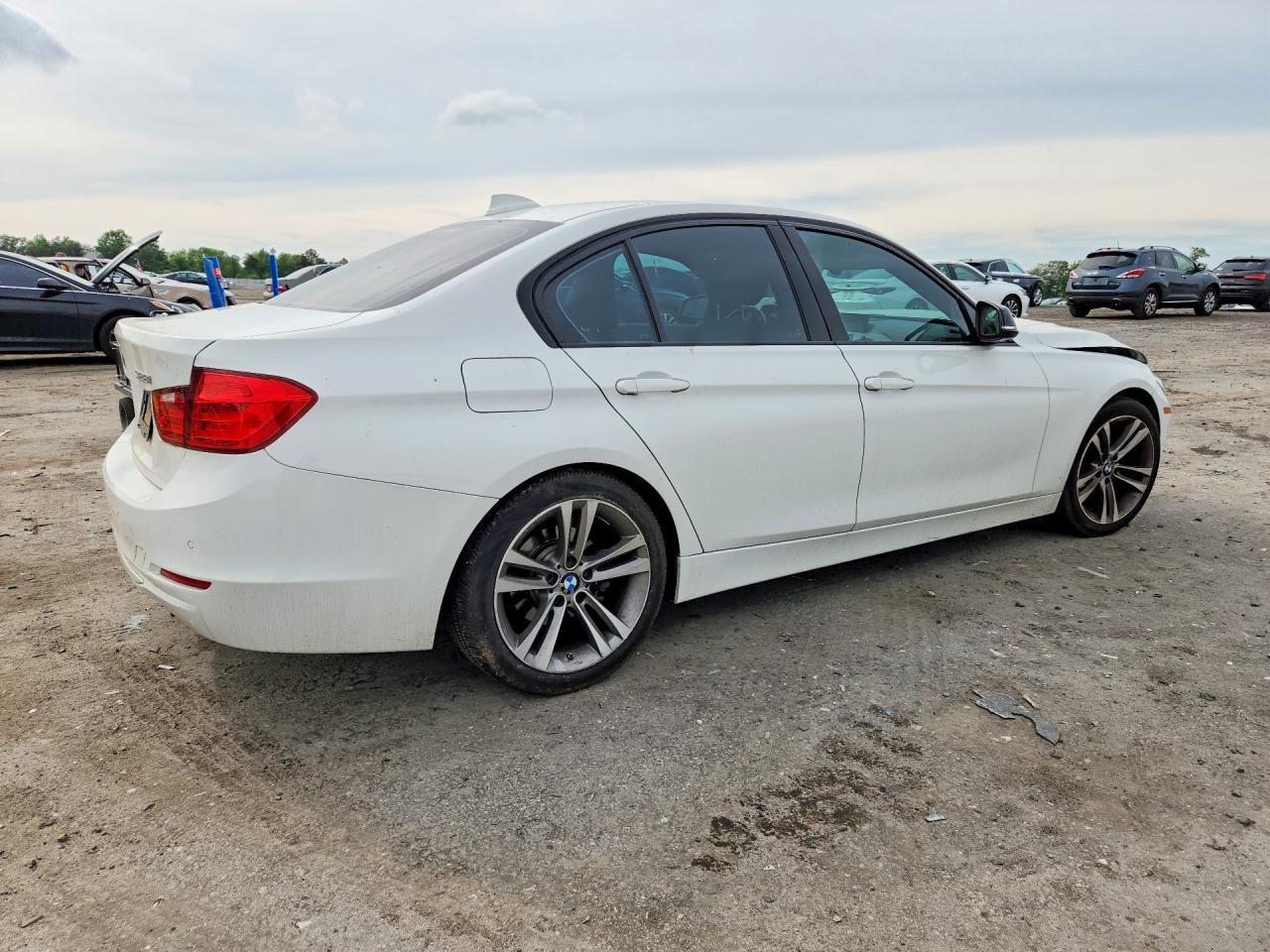 2015 BMW 328 I - zdjęcie 3