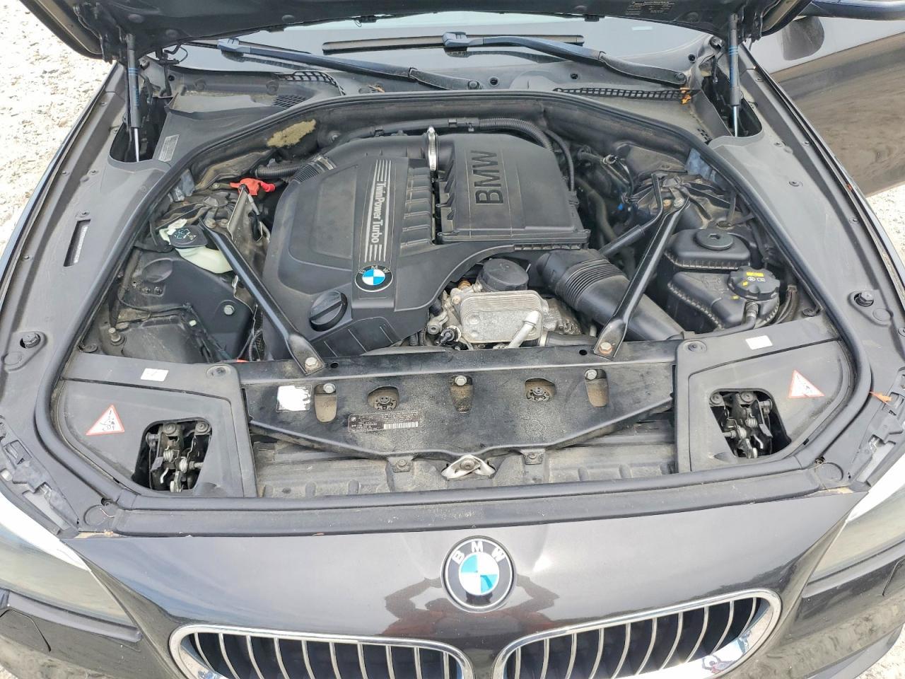 2014 BMW 535 Xi - zdjęcie 11
