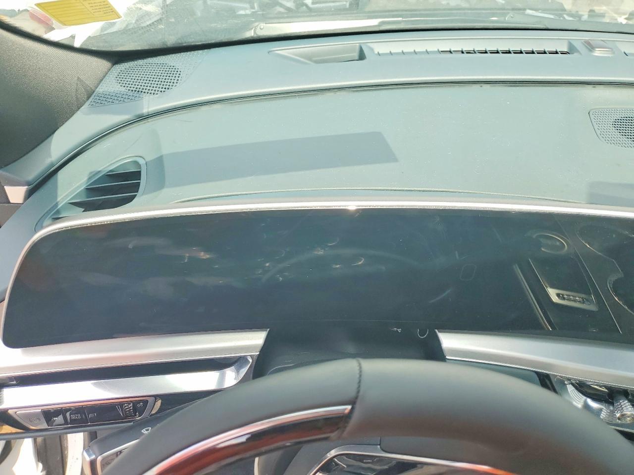 2025 Cadillac Lyriq Sport - zdjęcie 13