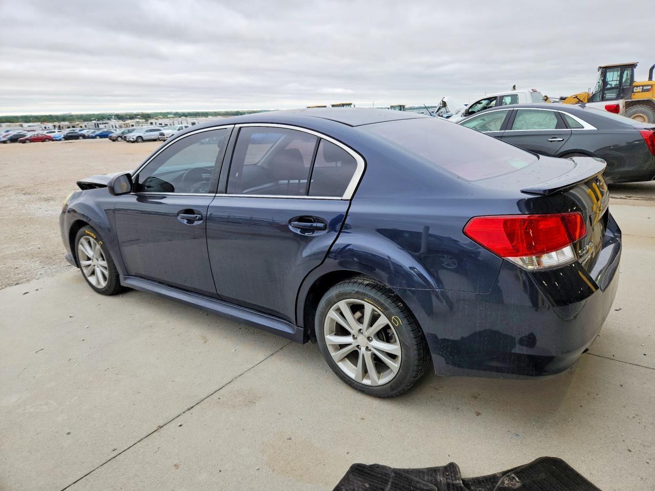 2013 Subaru Legacy 2.5I Premium - zdjęcie 2