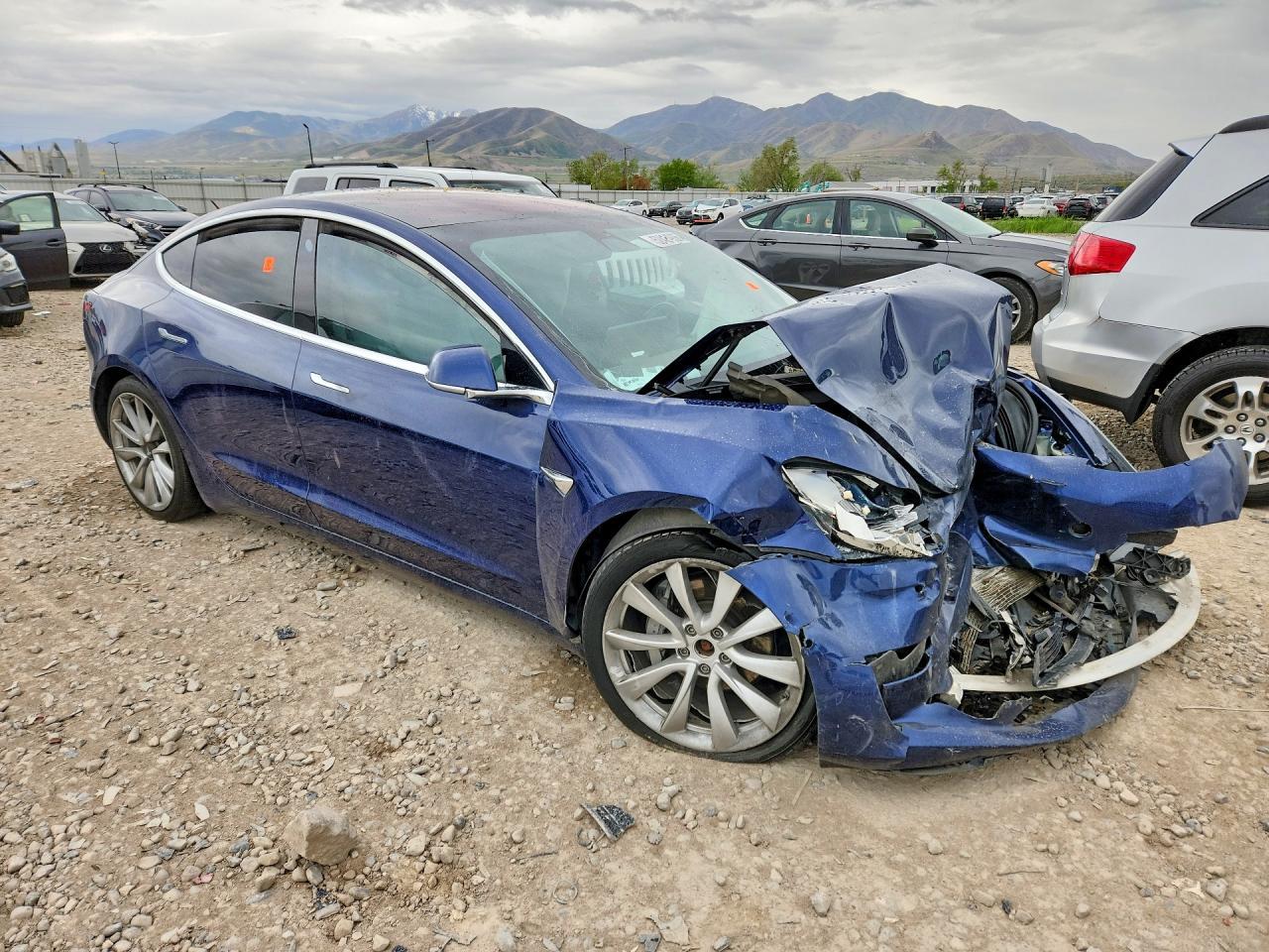 2018 Tesla Model 3 - zdjęcie 4
