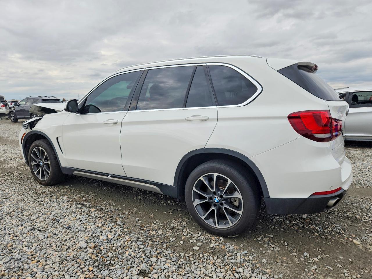 2017 BMW X5 xDrive35I - zdjęcie 2