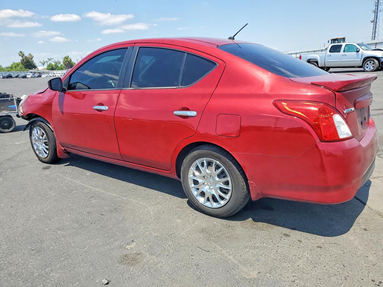 2015 Nissan Versa 1.6 Sv - zdjęcie 2
