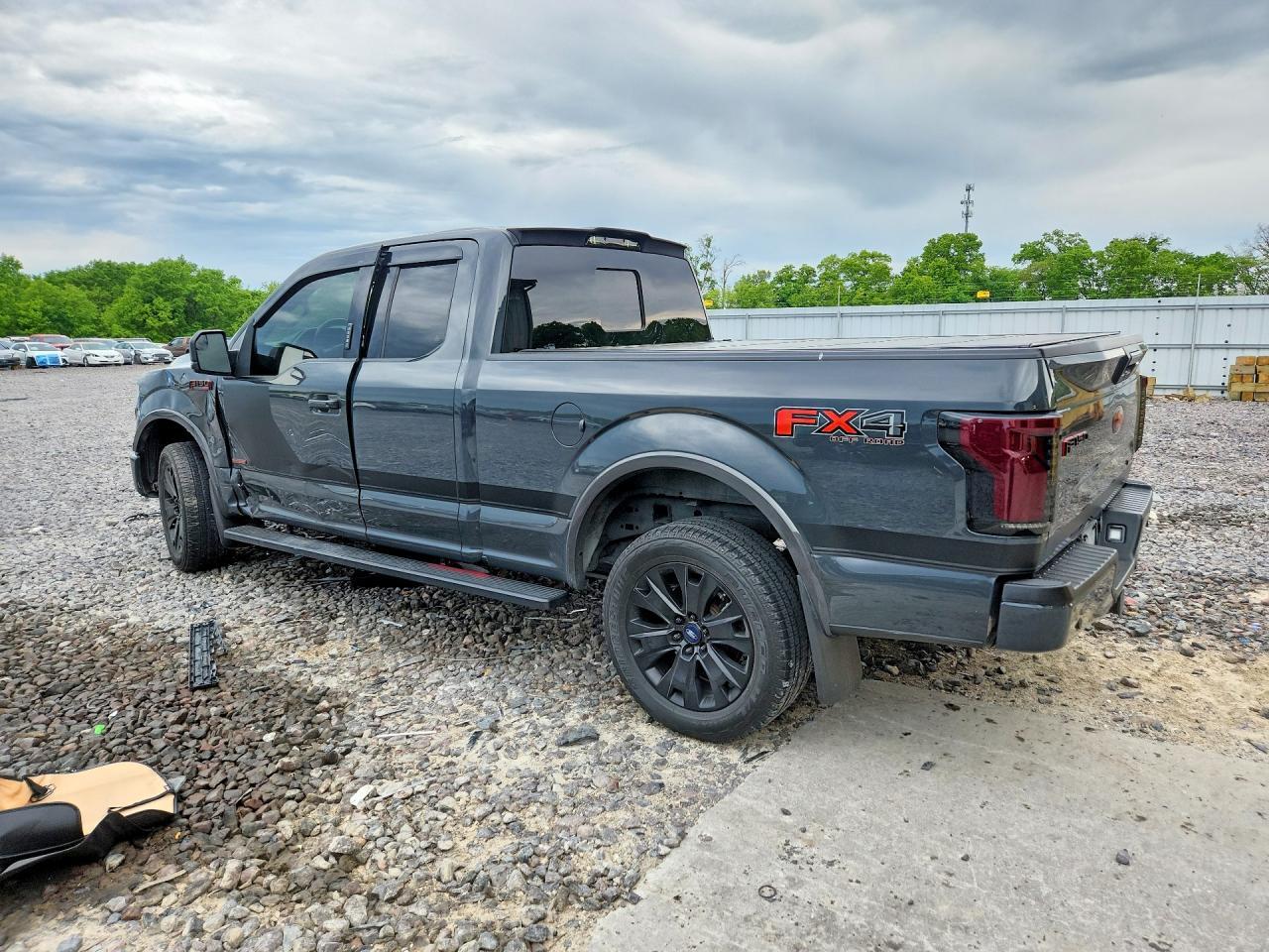 2016 Ford F150 Super Cab - zdjęcie 2