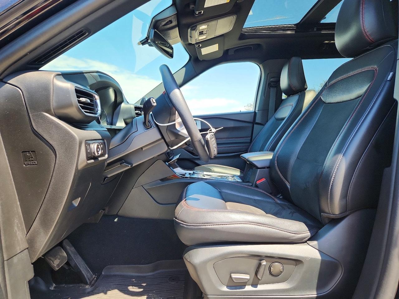 2023 Ford Explorer St-Line - zdjęcie 7