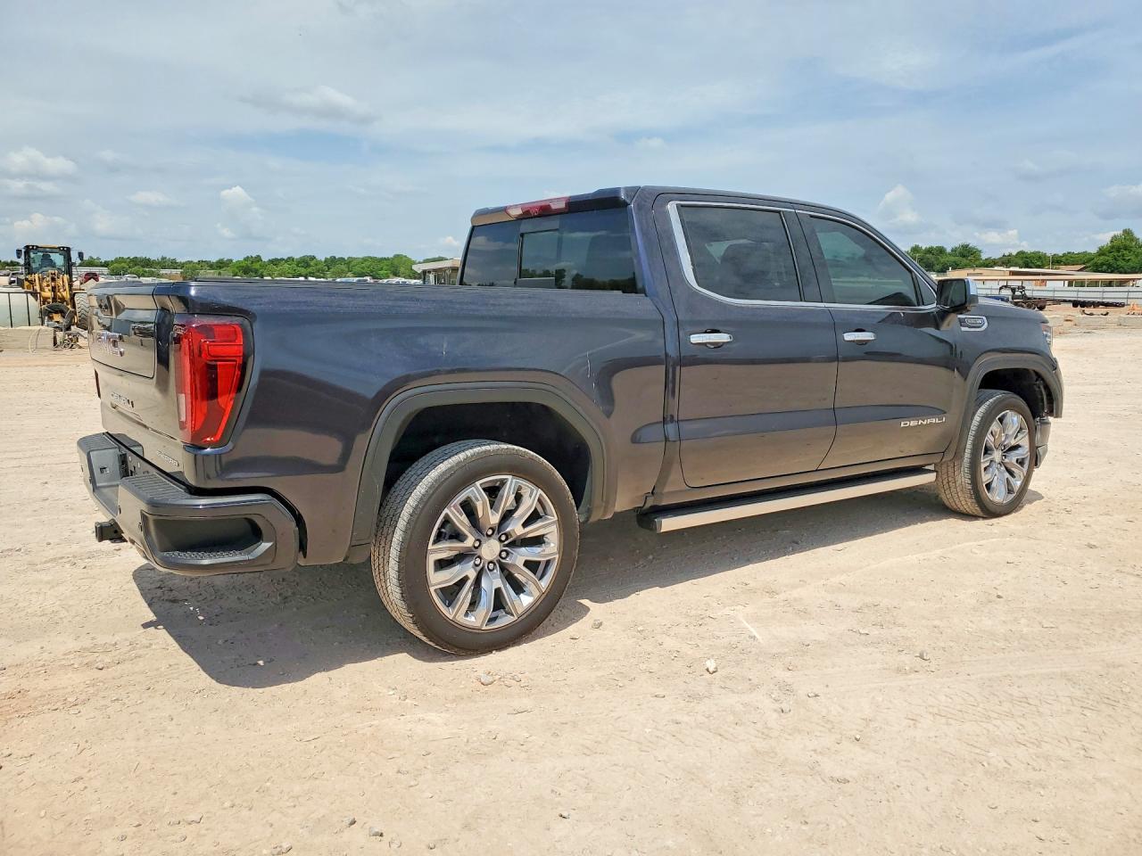 2025 GMC Sierra K1500 Denali - zdjęcie 3