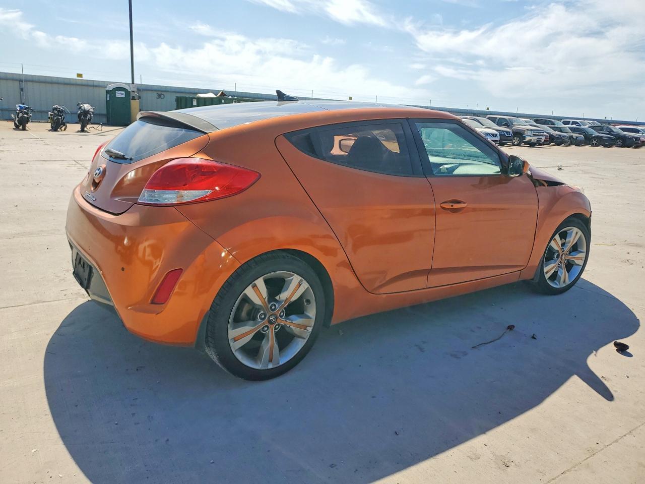 2013 Hyundai Veloster Base - zdjęcie 3