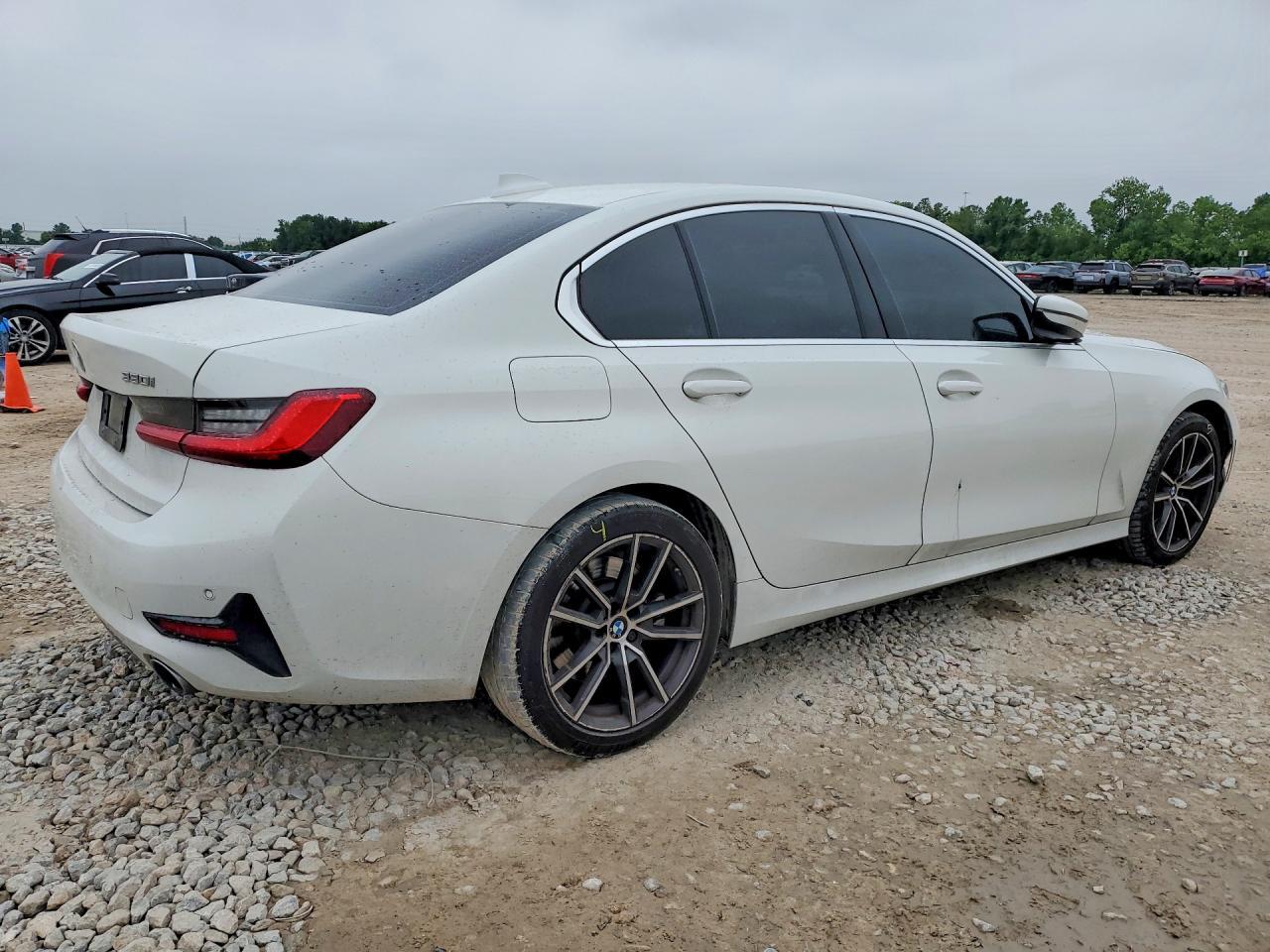 2020 BMW 330I - zdjęcie 3
