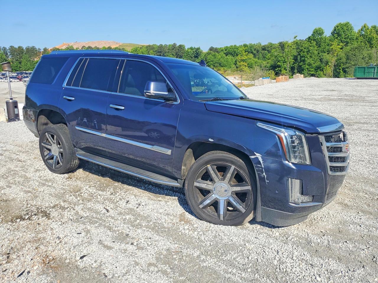 2017 Cadillac Escalade Luxury - zdjęcie 4