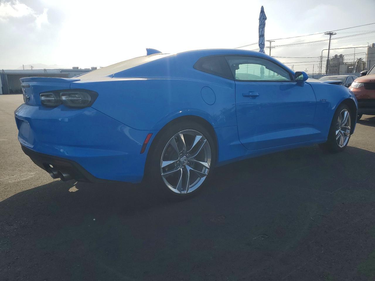 2023 Chevrolet Camaro Lt1 - zdjęcie 3