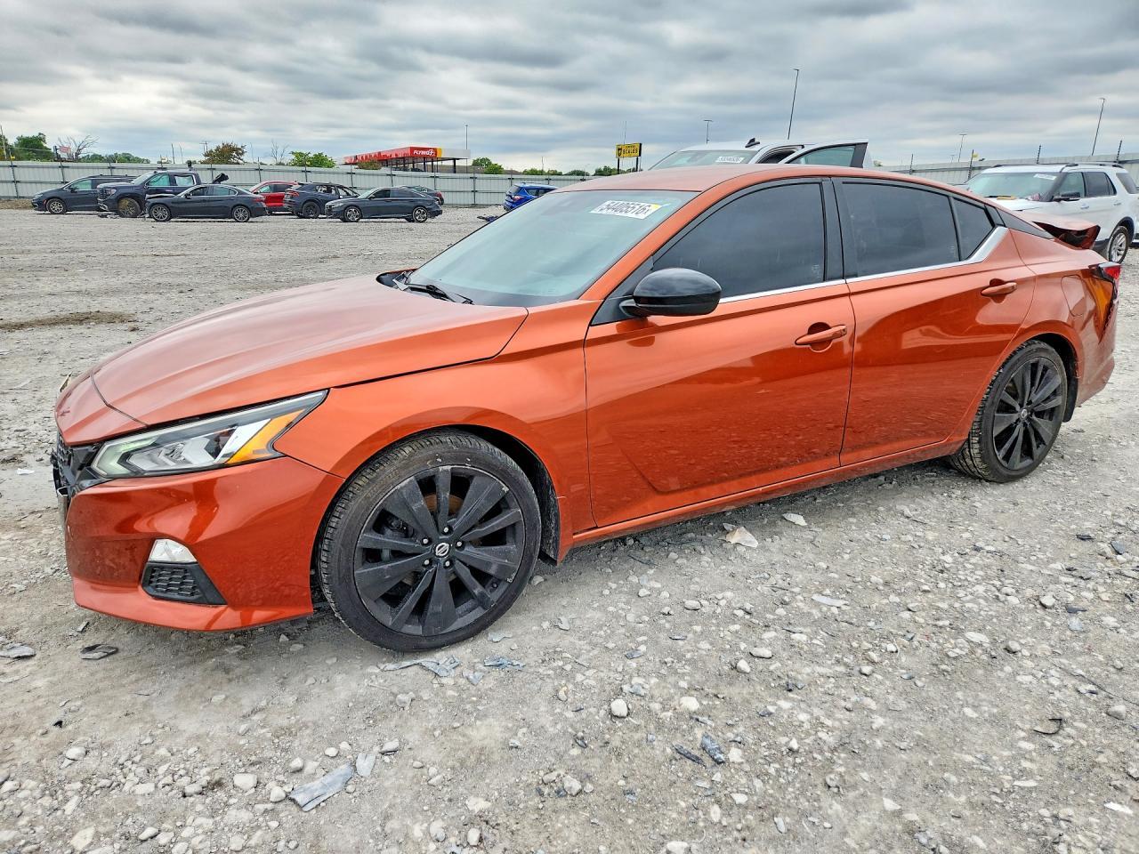 2020 Nissan Altima Sr - zdjęcie główne
