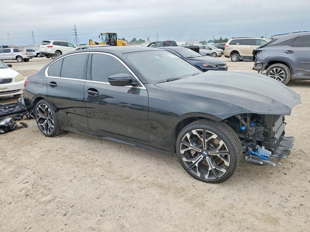2025 BMW 330I - zdjęcie 4