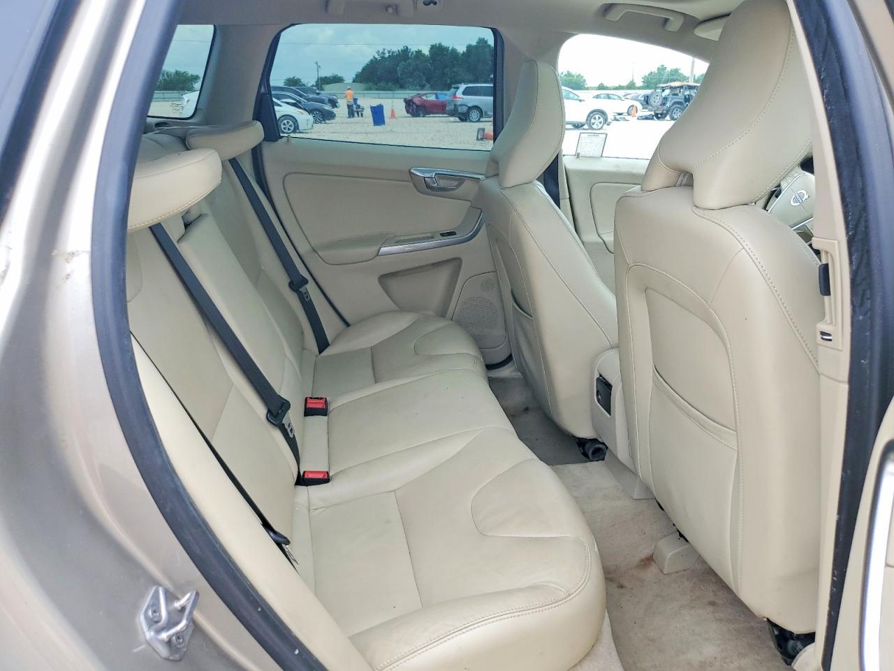 2015 Volvo Xc60 T5 Platinum - zdjęcie 11