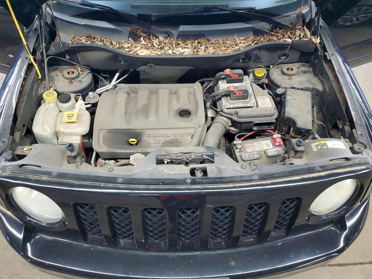 2014 Jeep Patriot Latitude - zdjęcie 12