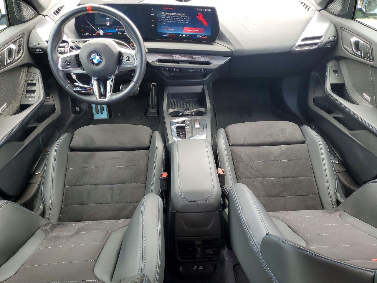 2025 BMW M235Xi - zdjęcie 8