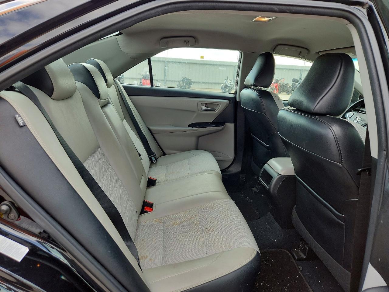 2017 Toyota Camry Se - zdjęcie 10