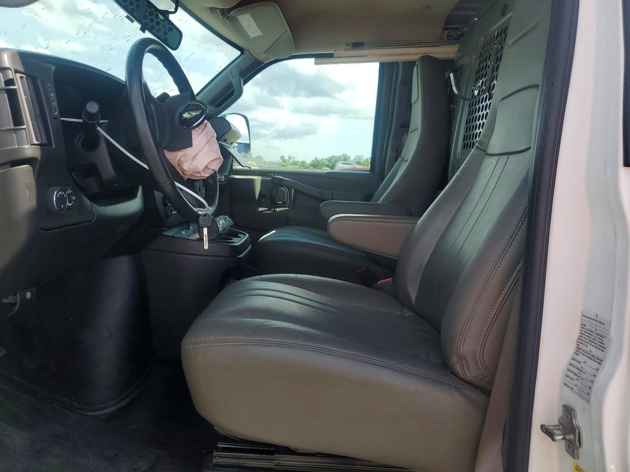 2023 Chevrolet Express - zdjęcie 7