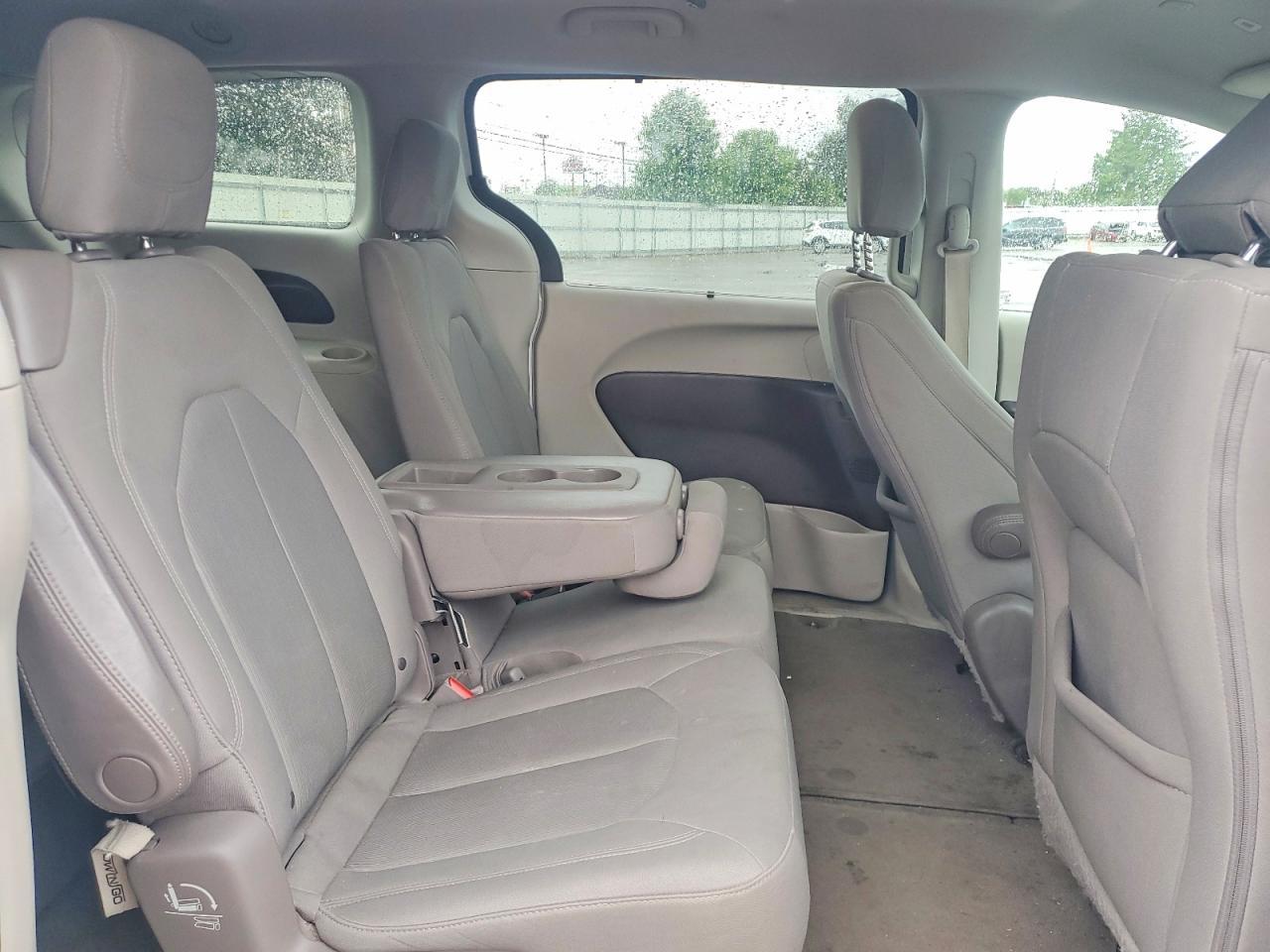 2018 Chrysler Pacifica Touring Plus - zdjęcie 11