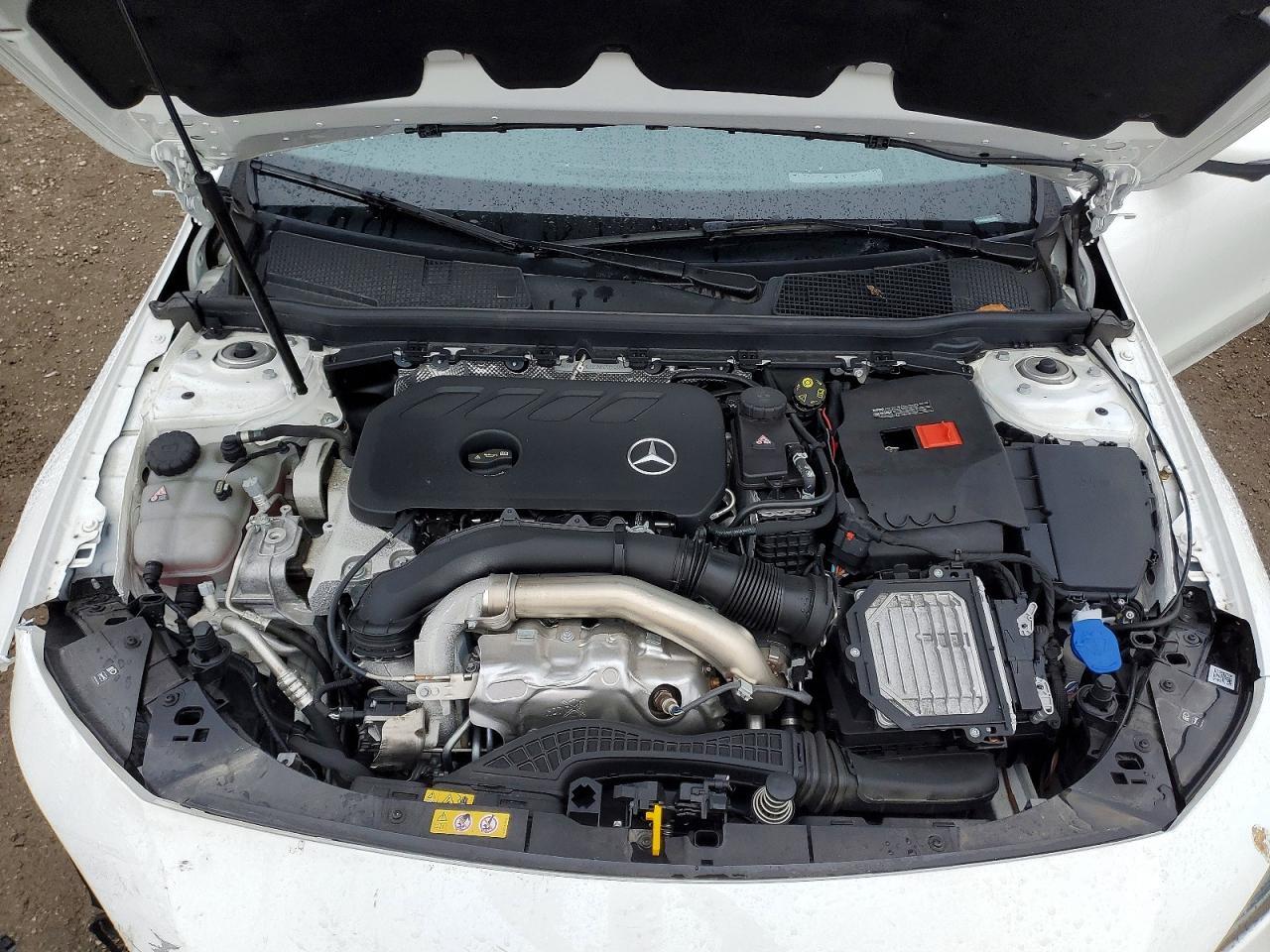 2025 Mercedes-Benz Cla 250 4Matic - zdjęcie 11