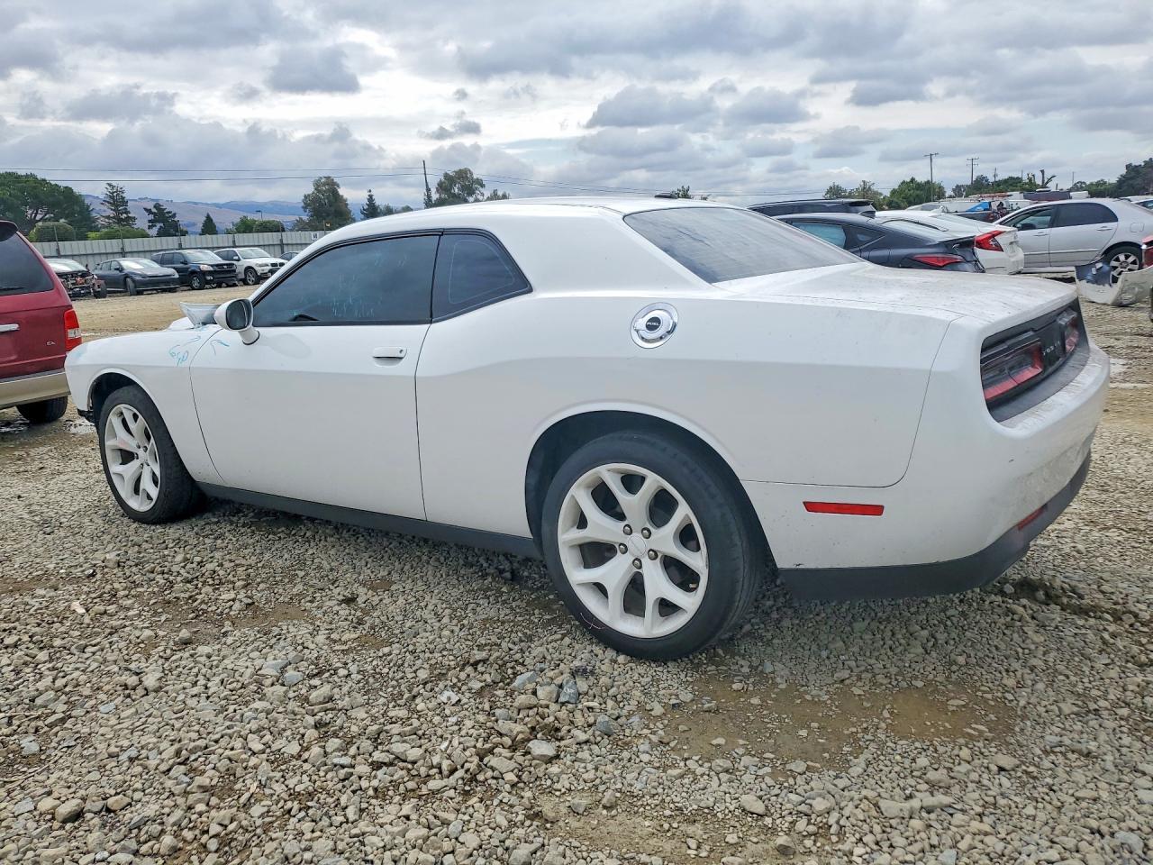 2015 Dodge Challenger Sxt - zdjęcie 2