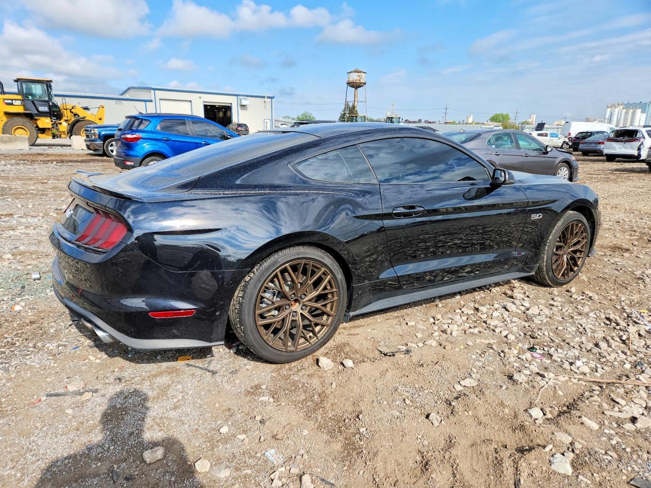 2019 Ford Mustang Gt - zdjęcie 3