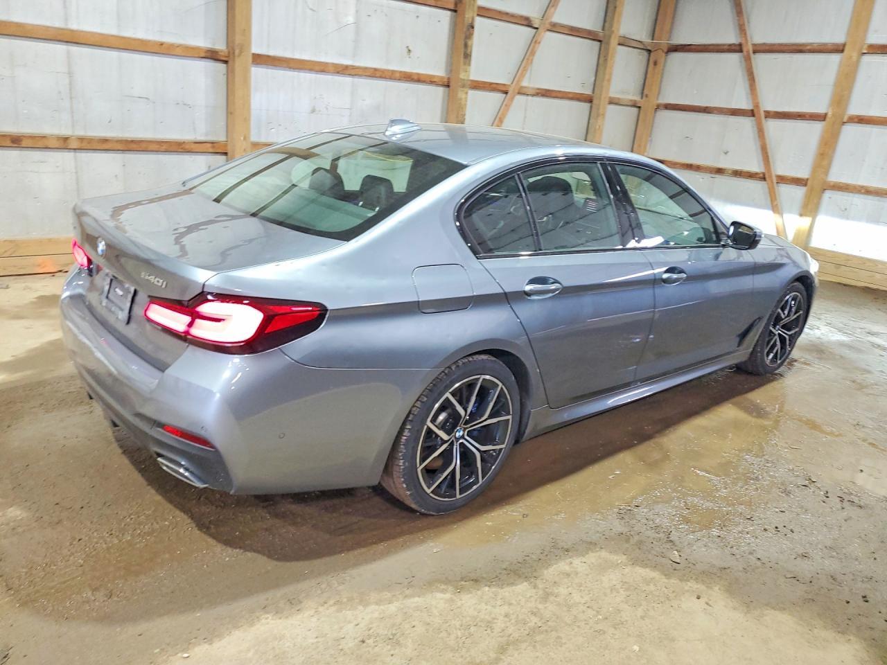 2022 BMW 540 Xi - zdjęcie 3