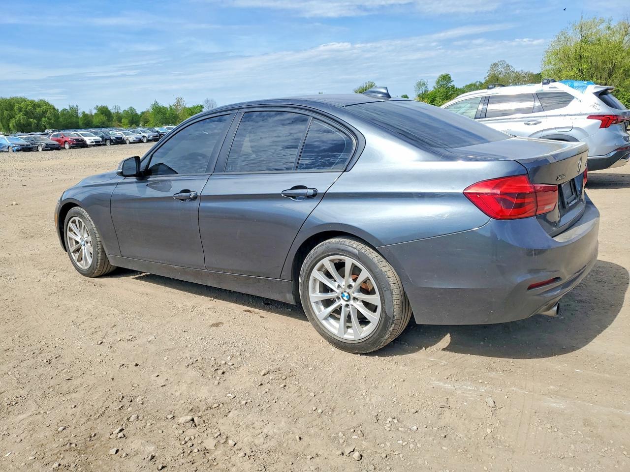 2017 BMW 320 Xi - zdjęcie 2