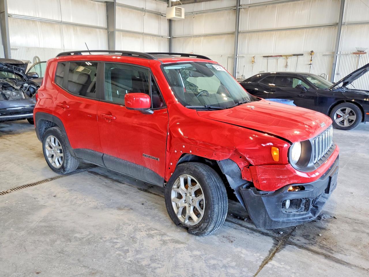 2016 Jeep Renegade Latitude - zdjęcie 4