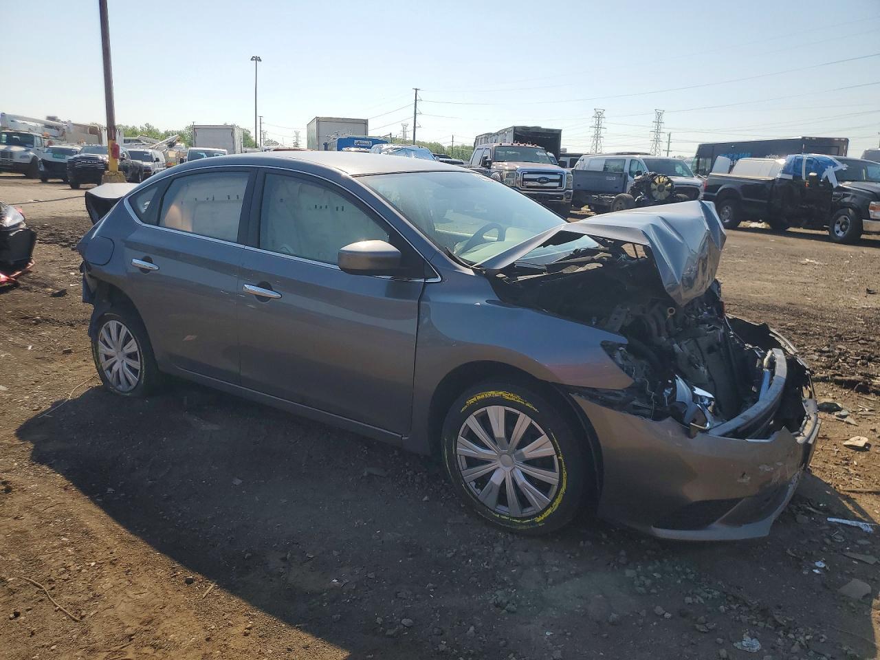 2019 Nissan Sentra S - zdjęcie 4