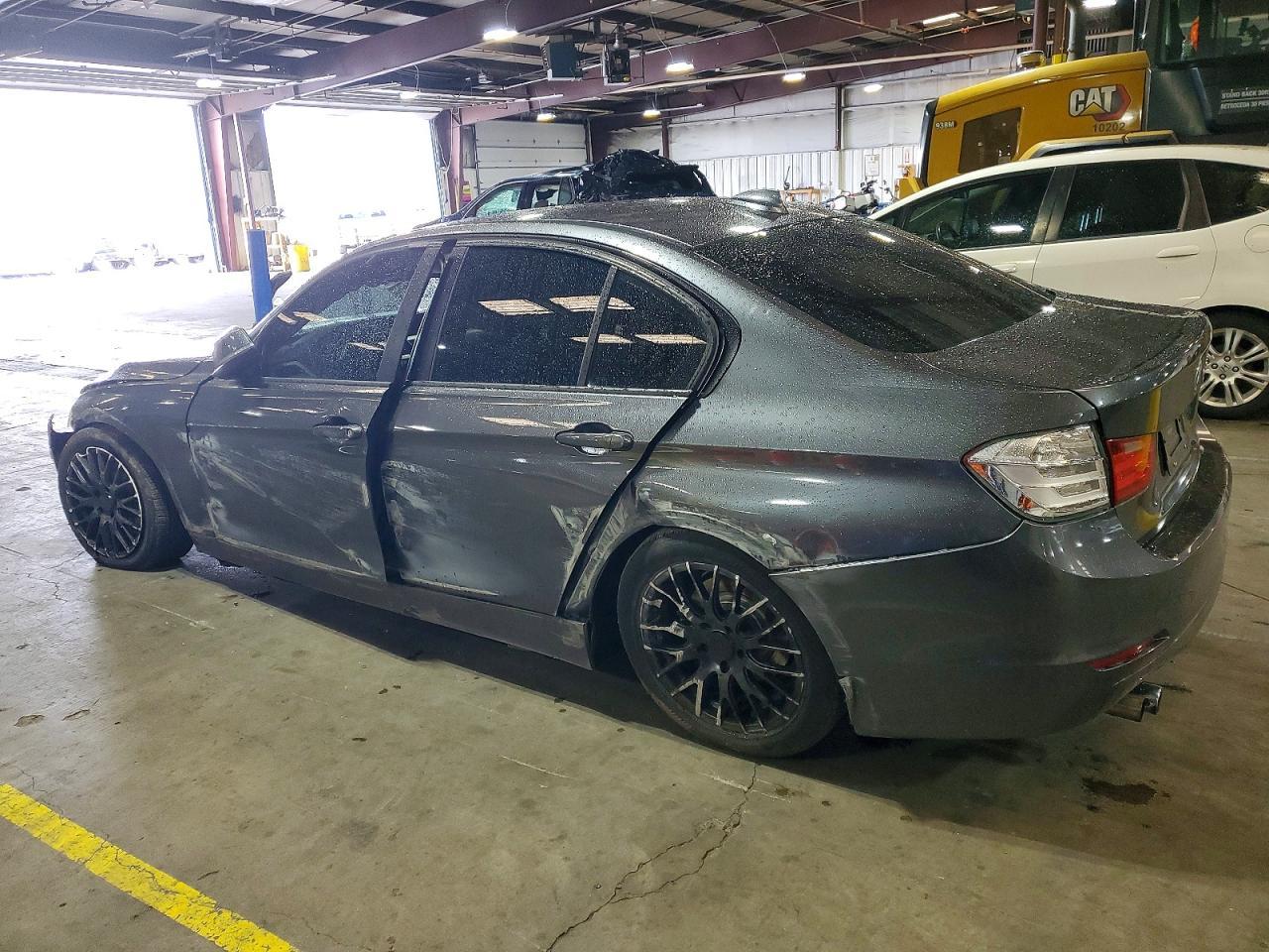 BMW Seria 3 - zdjęcie 2