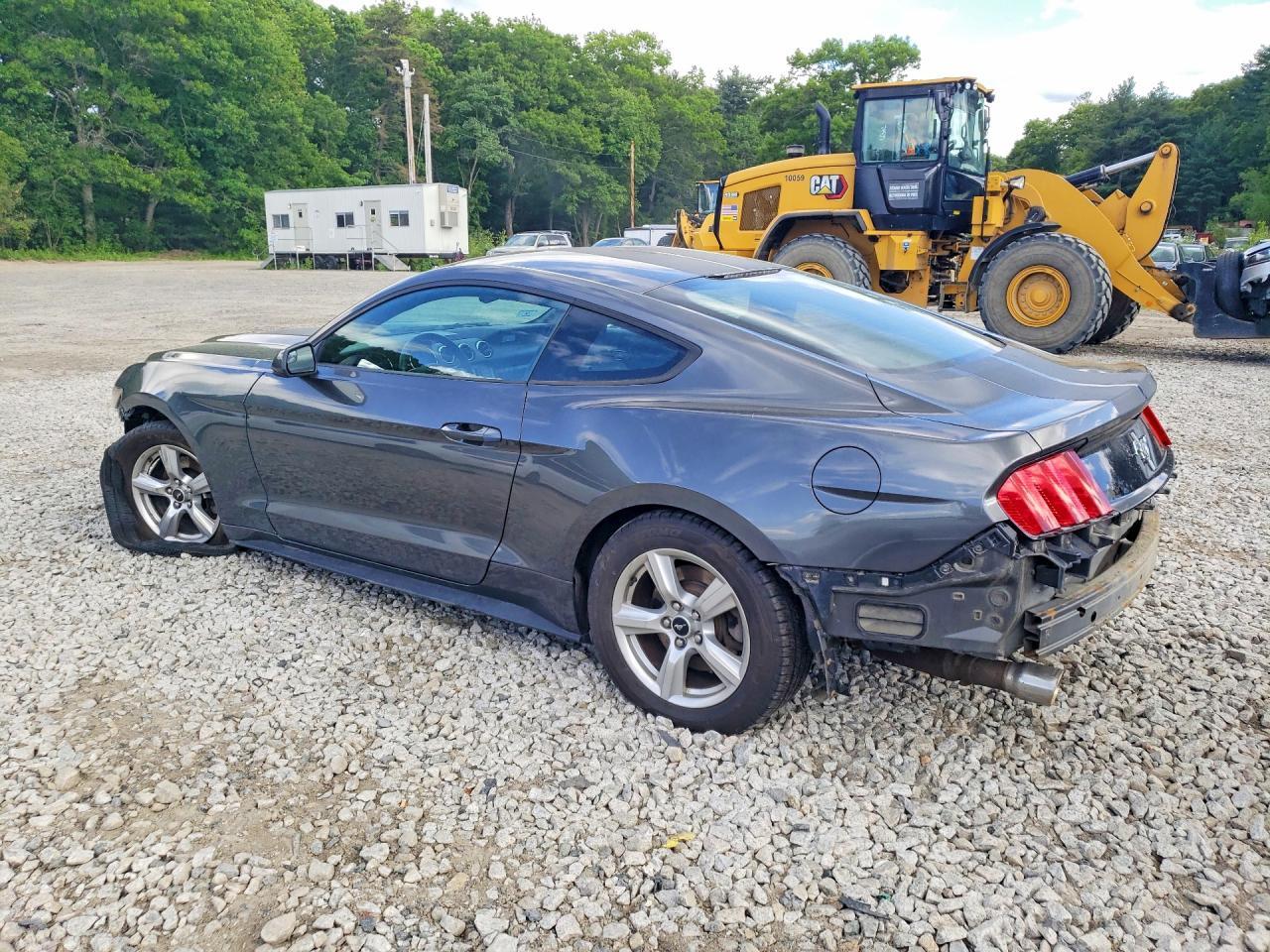 2015 Ford Mustang - zdjęcie 2