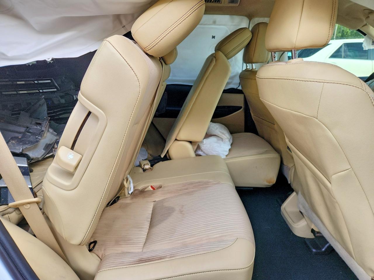 2019 Toyota Highlander Le Plus - zdjęcie 11