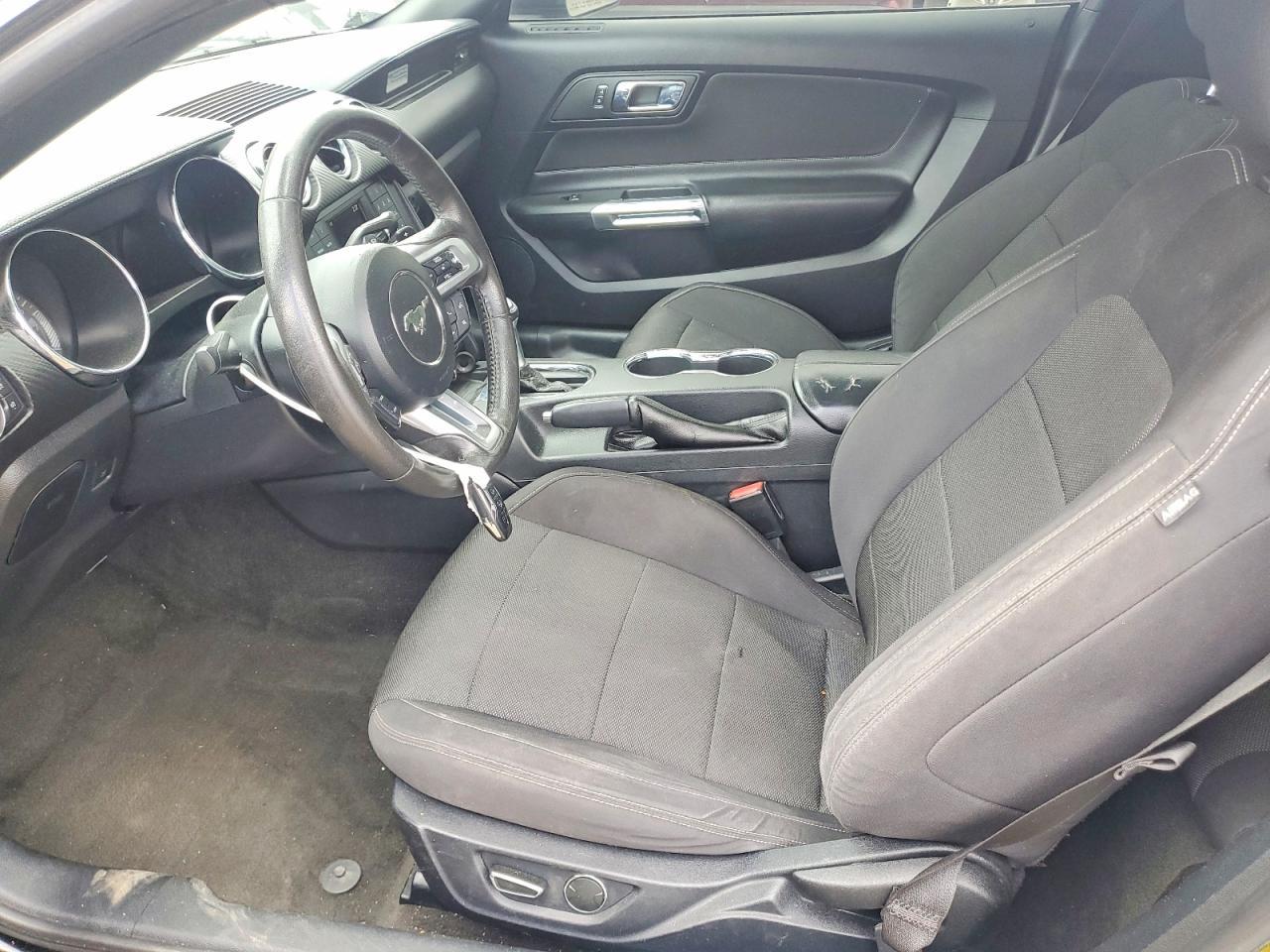 2016 Ford Mustang - zdjęcie 7