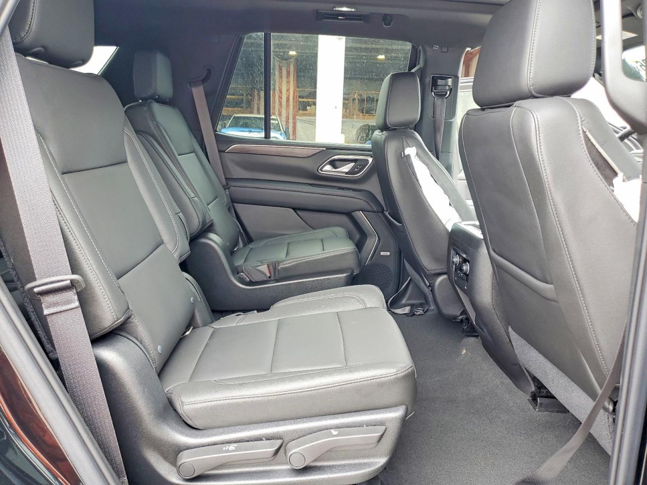 2021 Chevrolet Tahoe K1500 Z71 - zdjęcie 11