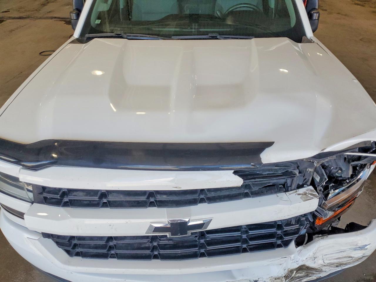 2017 Chevrolet Silverado K1500 Custom - zdjęcie 11
