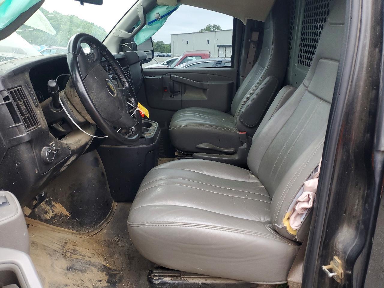 2021 Chevrolet Express G2500 - zdjęcie 7