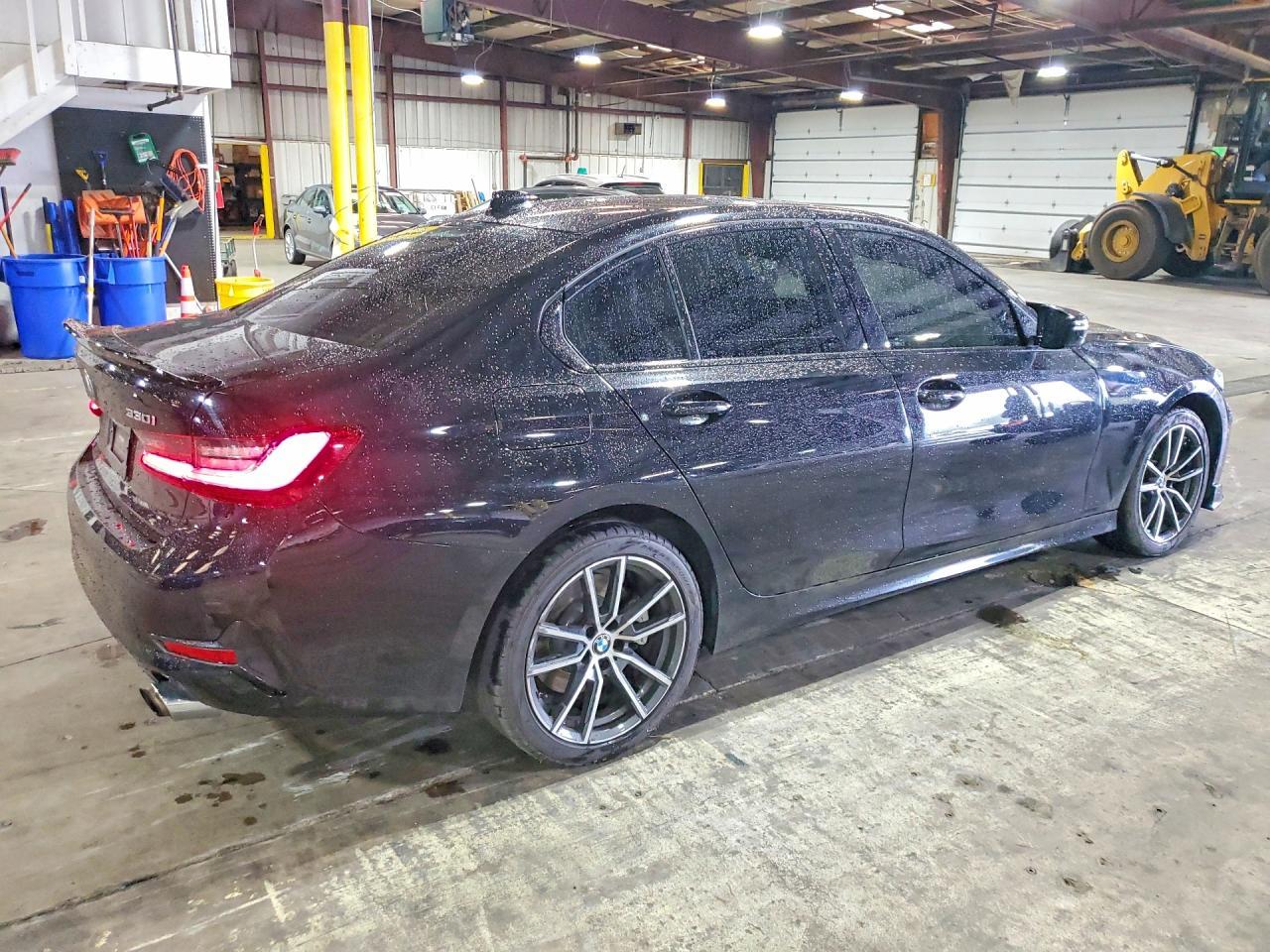 2019 BMW 330Xi - zdjęcie 3