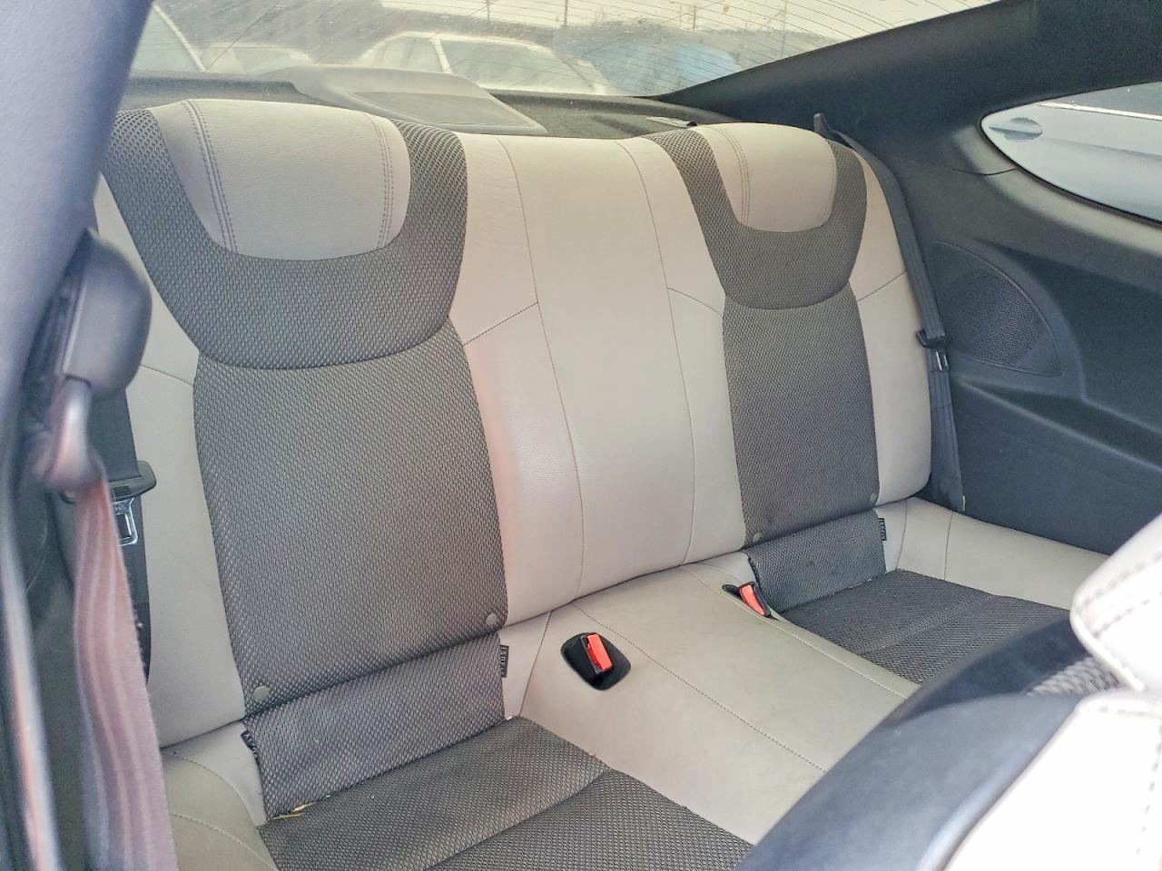 2013 Hyundai Genesis Coupe 2.0T - zdjęcie 10