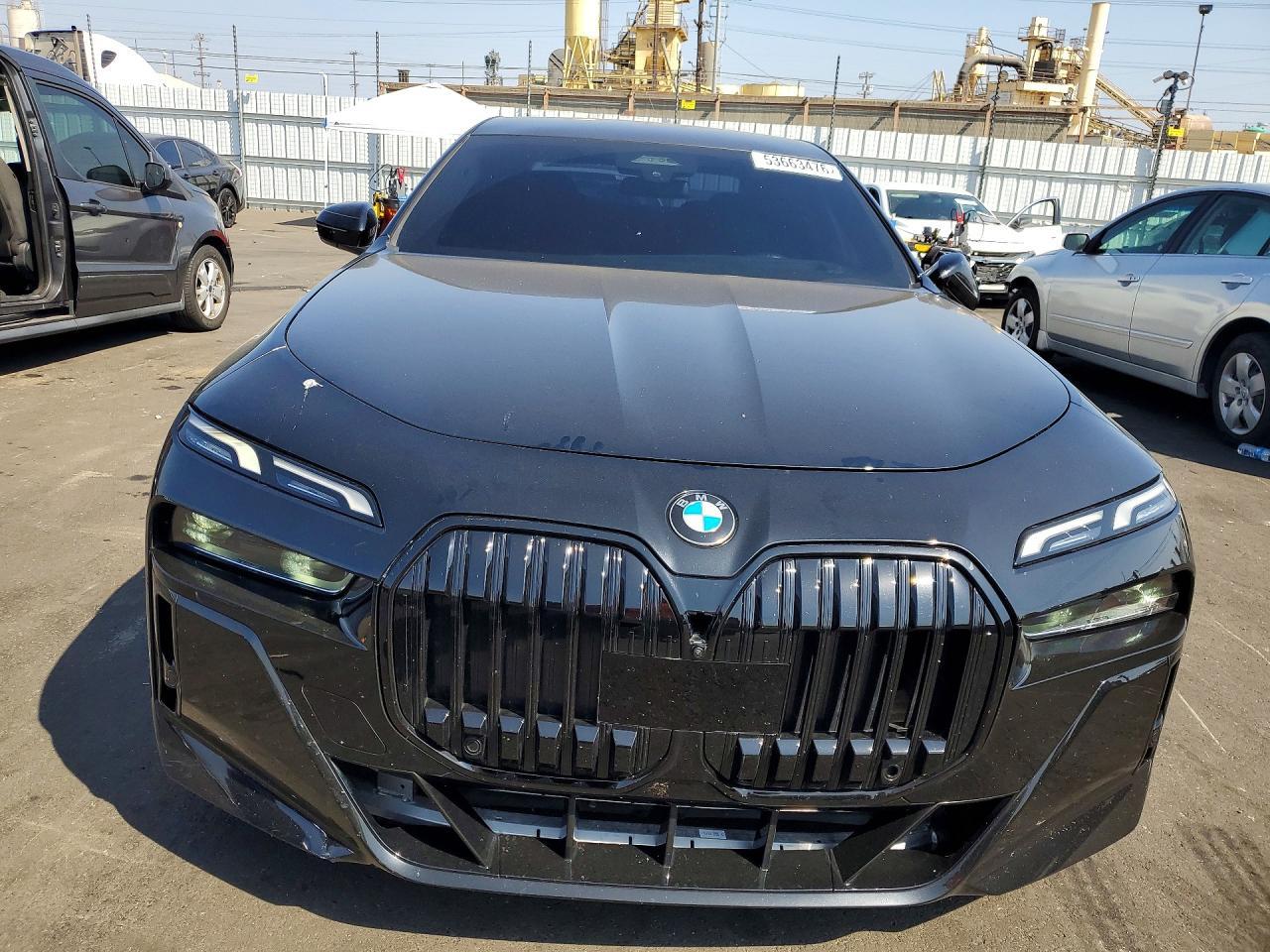 2023 BMW 740 I - zdjęcie 5