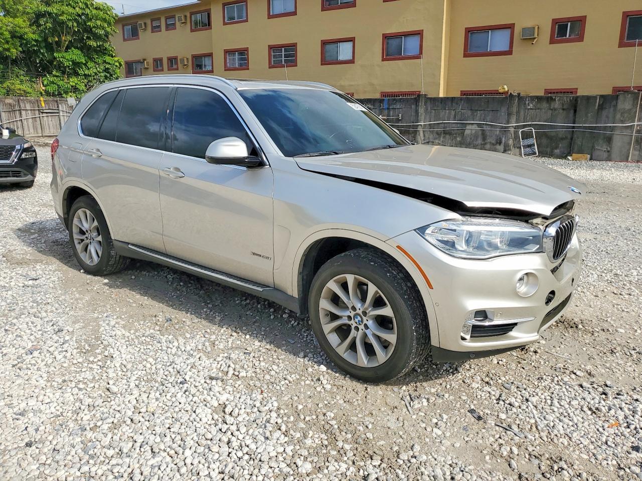 2015 BMW X5 xDrive35I - zdjęcie 4