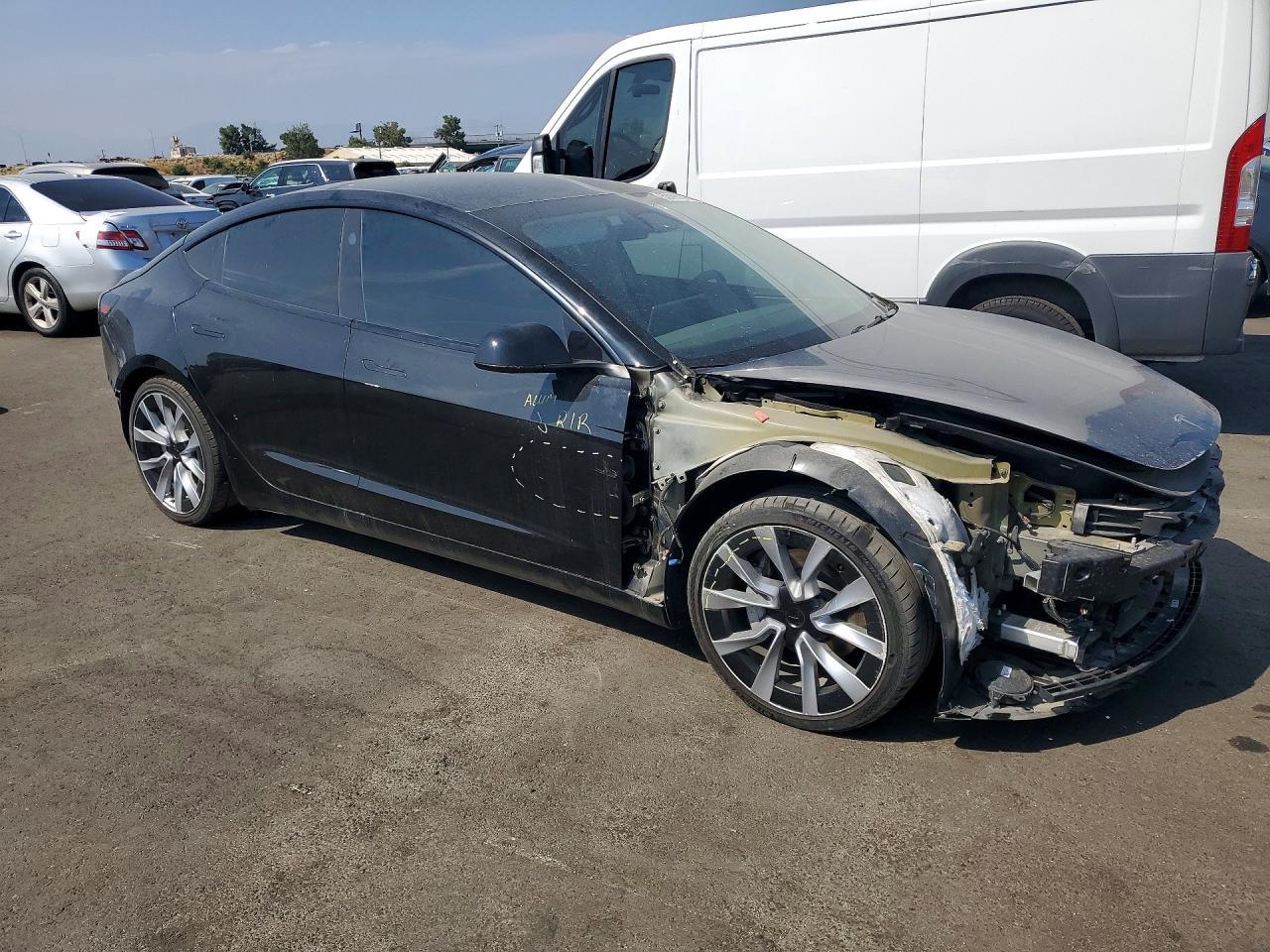 2024 Tesla Model 3 - zdjęcie 4