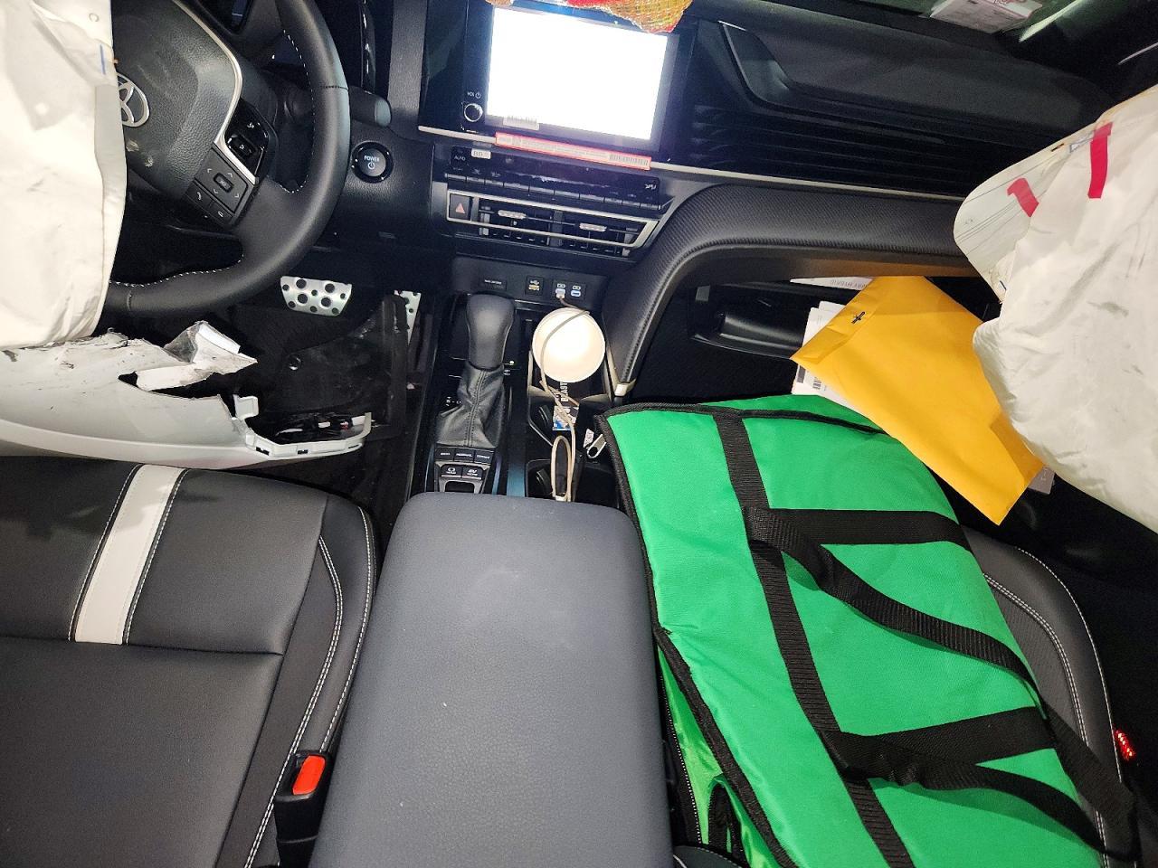2026 Toyota Camry Se - zdjęcie 8